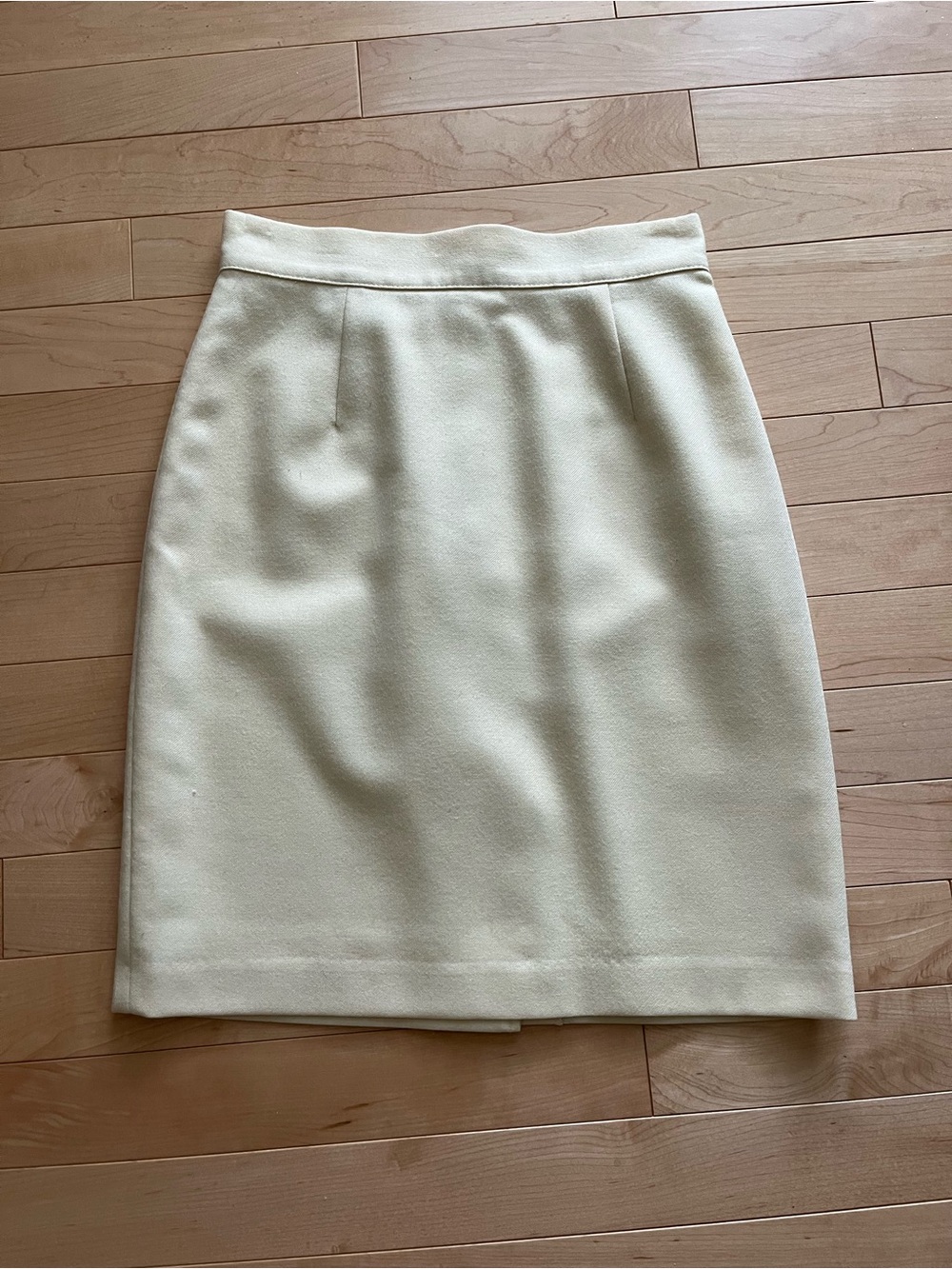 United Colors of Benetton 100% Wool Classic Cream Pencil Mini Skirt